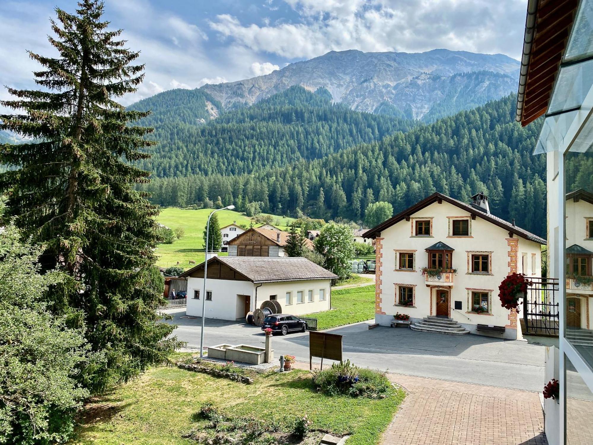 Hotel Central La Fainera Superior Valchava Luaran gambar